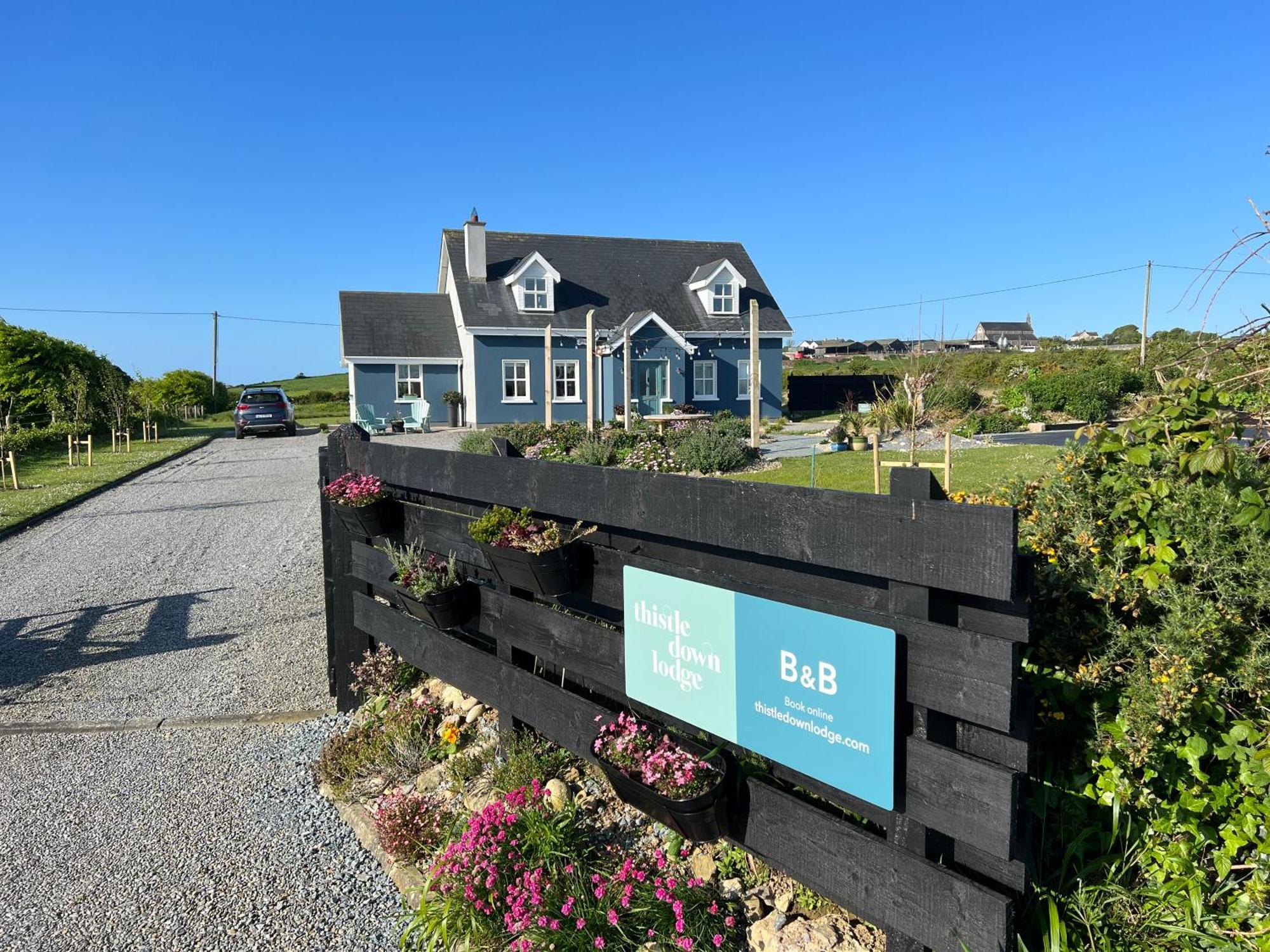 Thistledown Lodge 페다드 온 씨 외부 사진